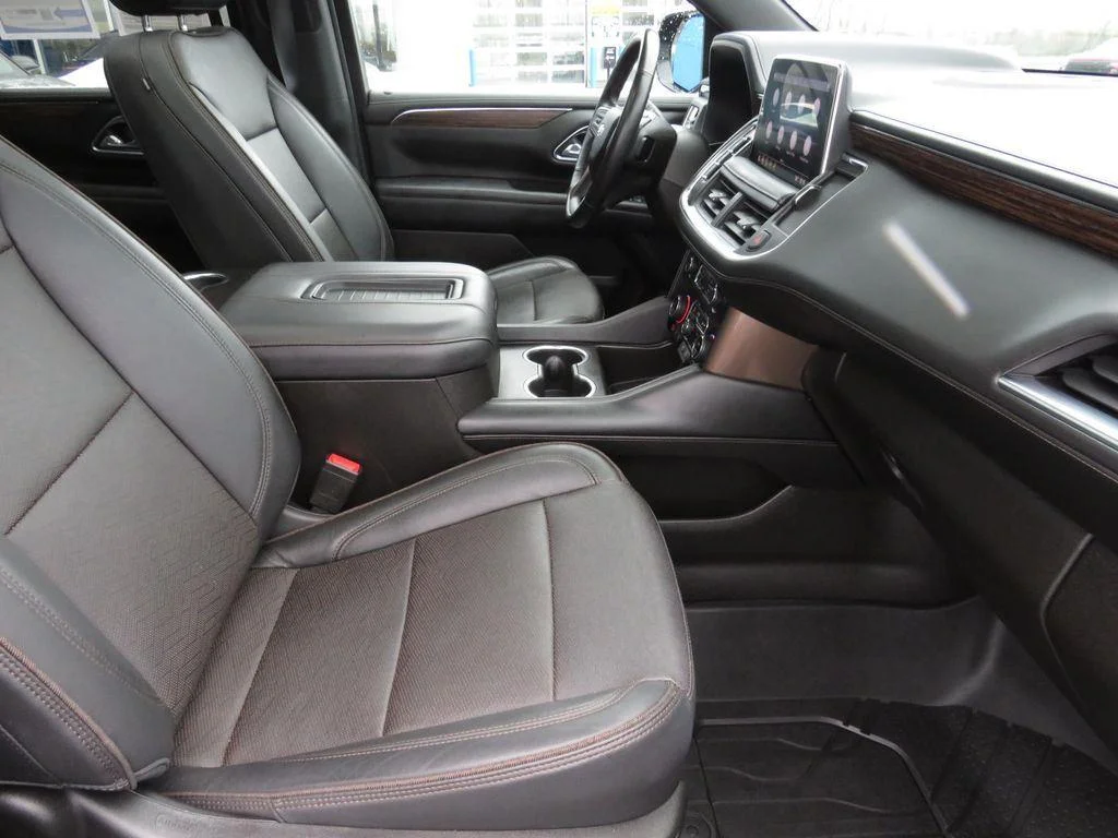 Used 2021 Black Chevrolet High Country image 18