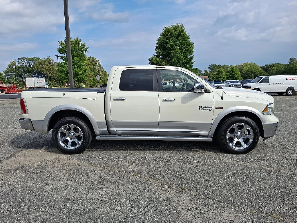 Used 2017 Pearl White Ram Laramie image 13