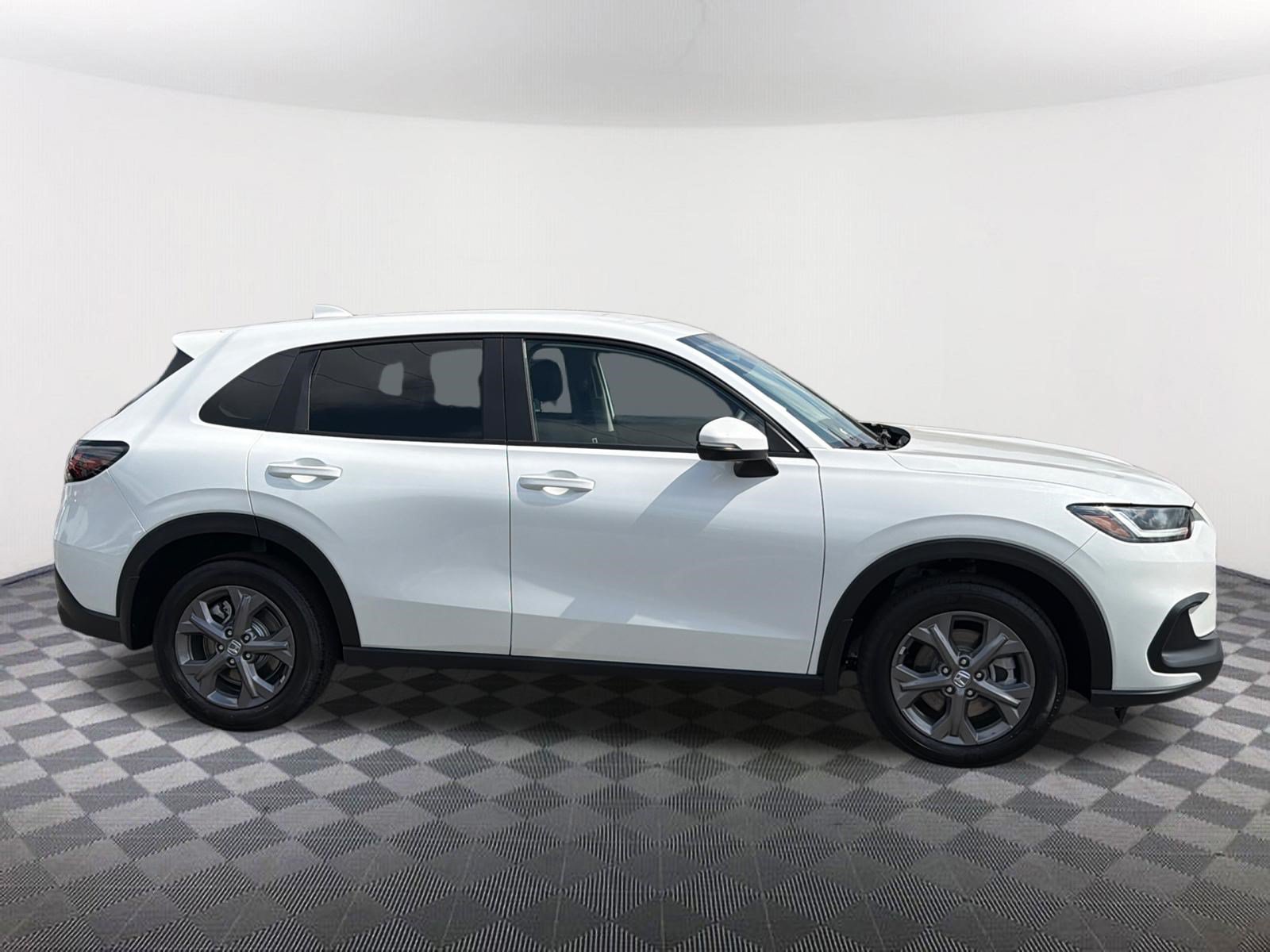New 2027 Platinum White Pearl Honda LX image 8