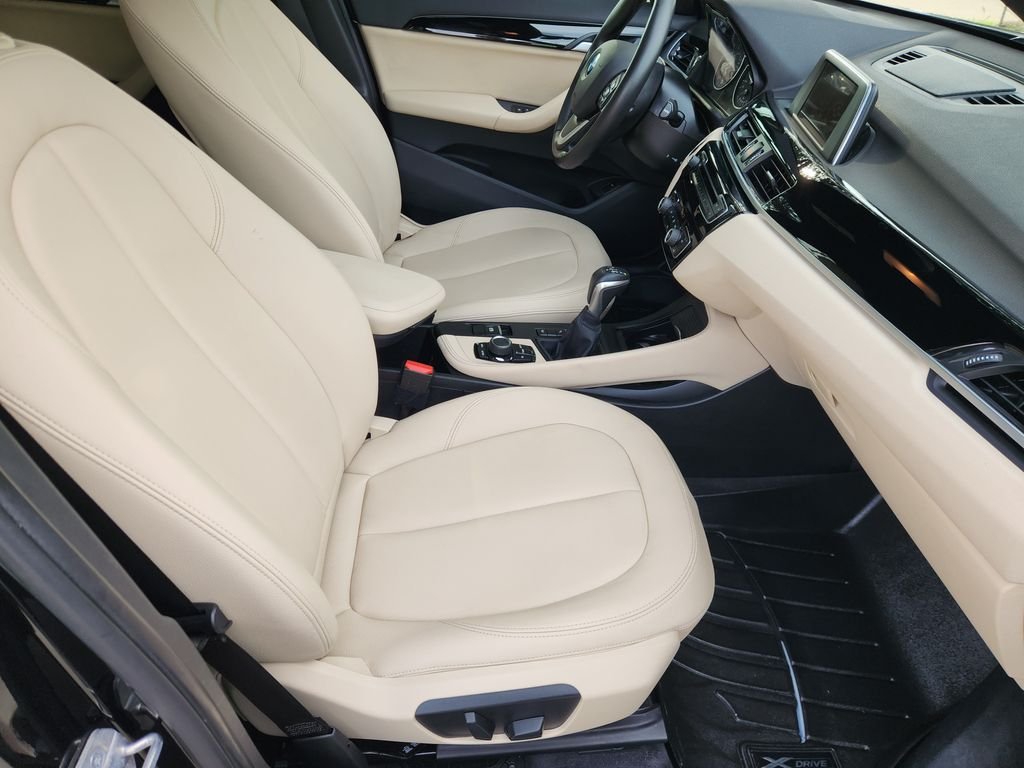 Used 2017 Jet Black BMW xDrive28i image 14