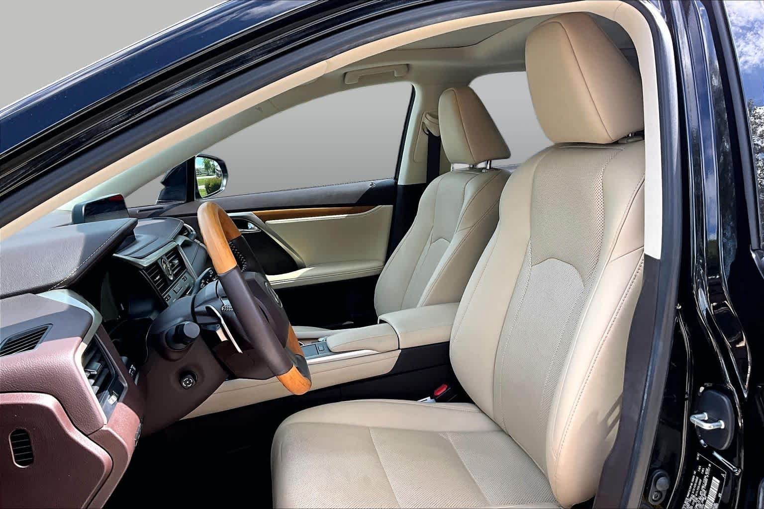 Used 2020 Obsidian Lexus  image 8