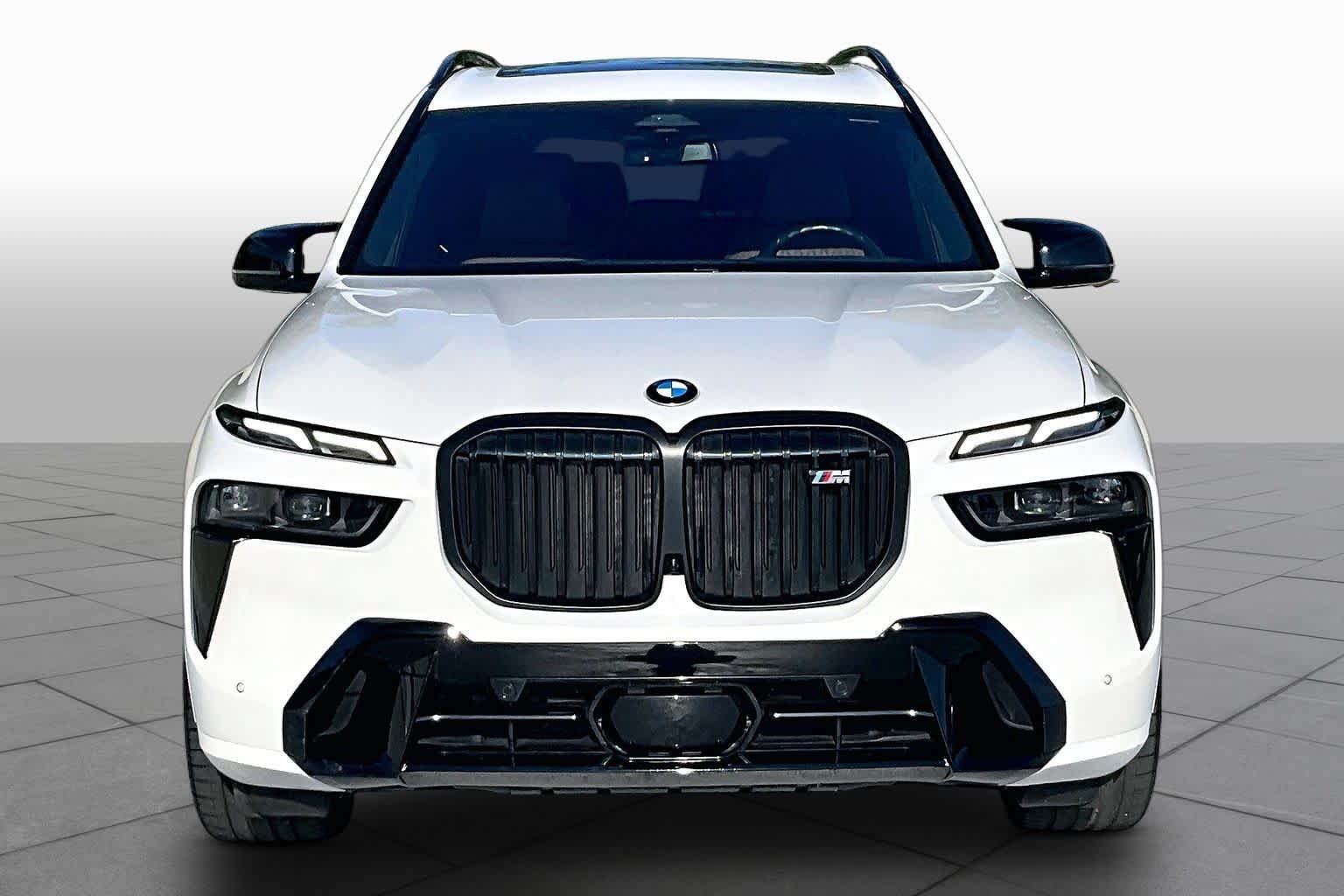 Used 2025 Mineral White Metallic BMW M60i image 4