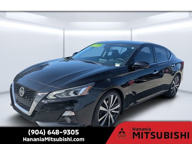 Used 2019 Black Nissan 2.5 Platinum image 7