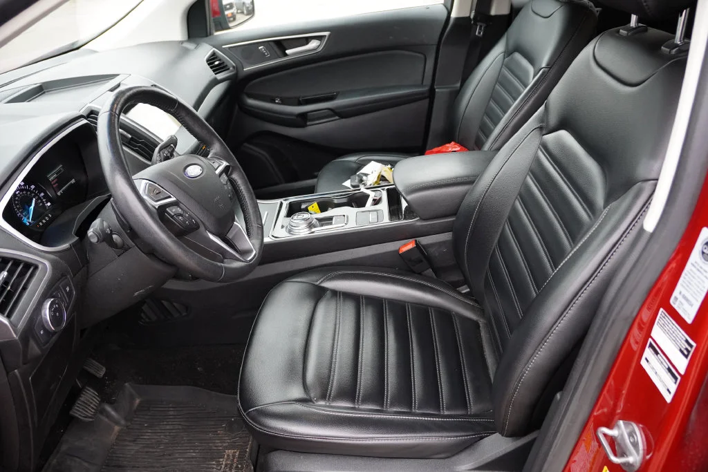 Used 2020 Red Ford SEL image 4
