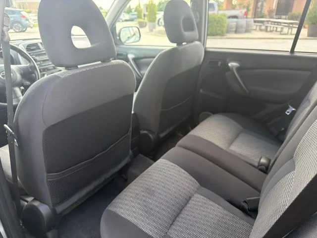 Used 2004 Gray Toyota Base image 15