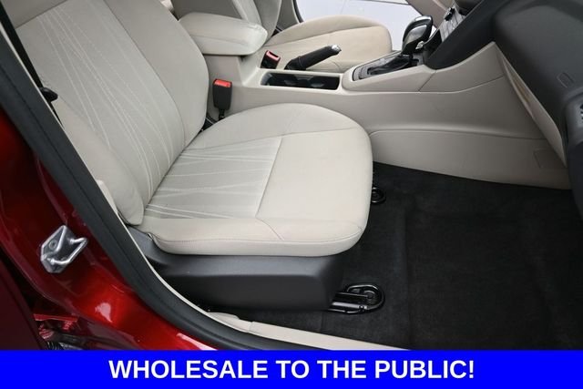 Used 2016 Red Ford SE image 32