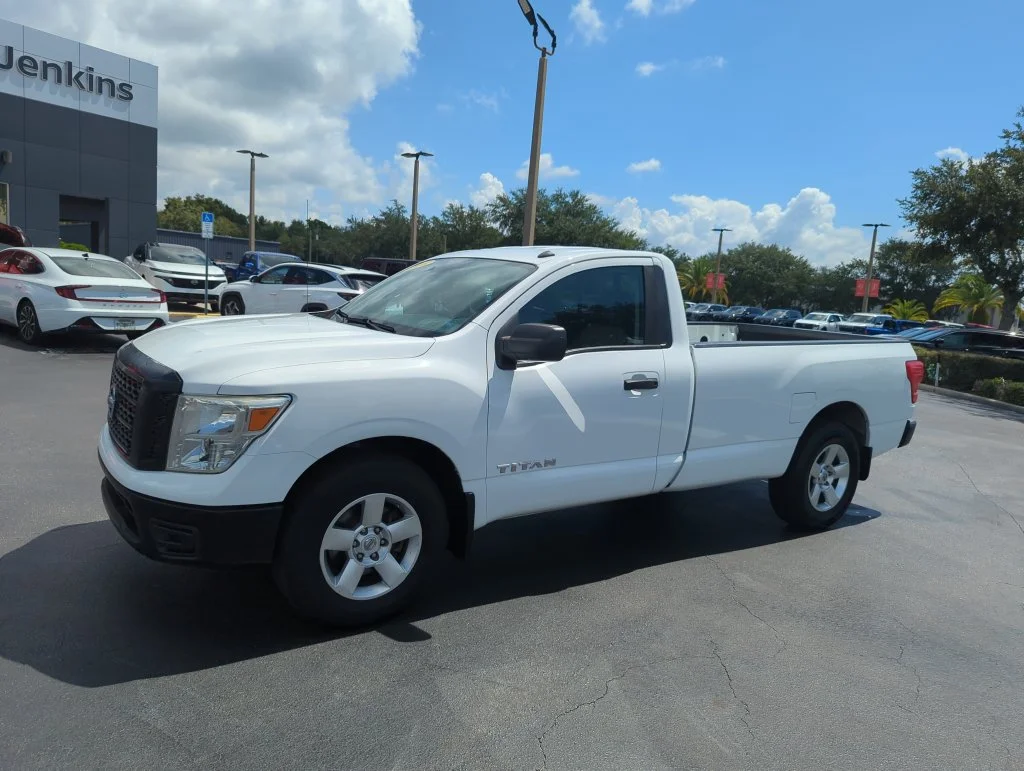 Used 2019 White Nissan S image 13