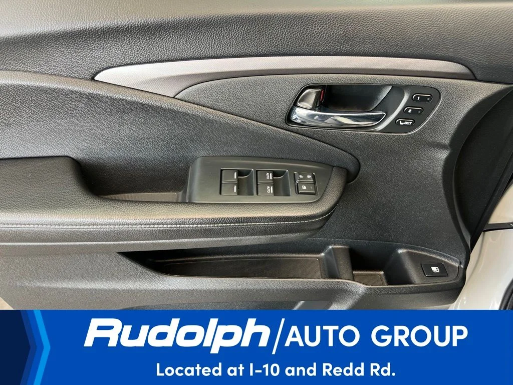 Used 2023 White Honda RTL image 10