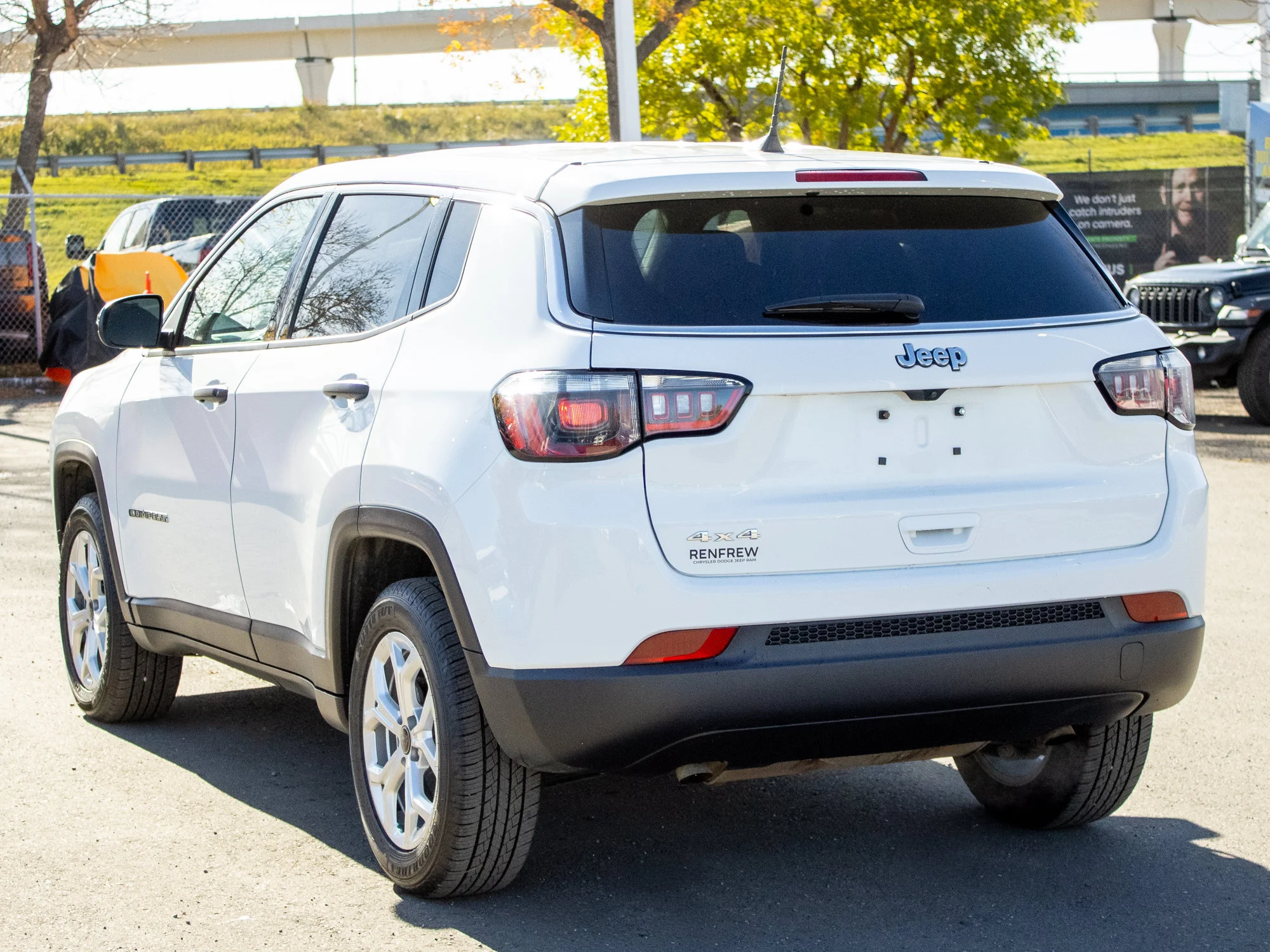 Used 2025 White Jeep Sport* 4x4, Heated Seats, Select-Terrain, Backup Camera, Safety Tech image 12