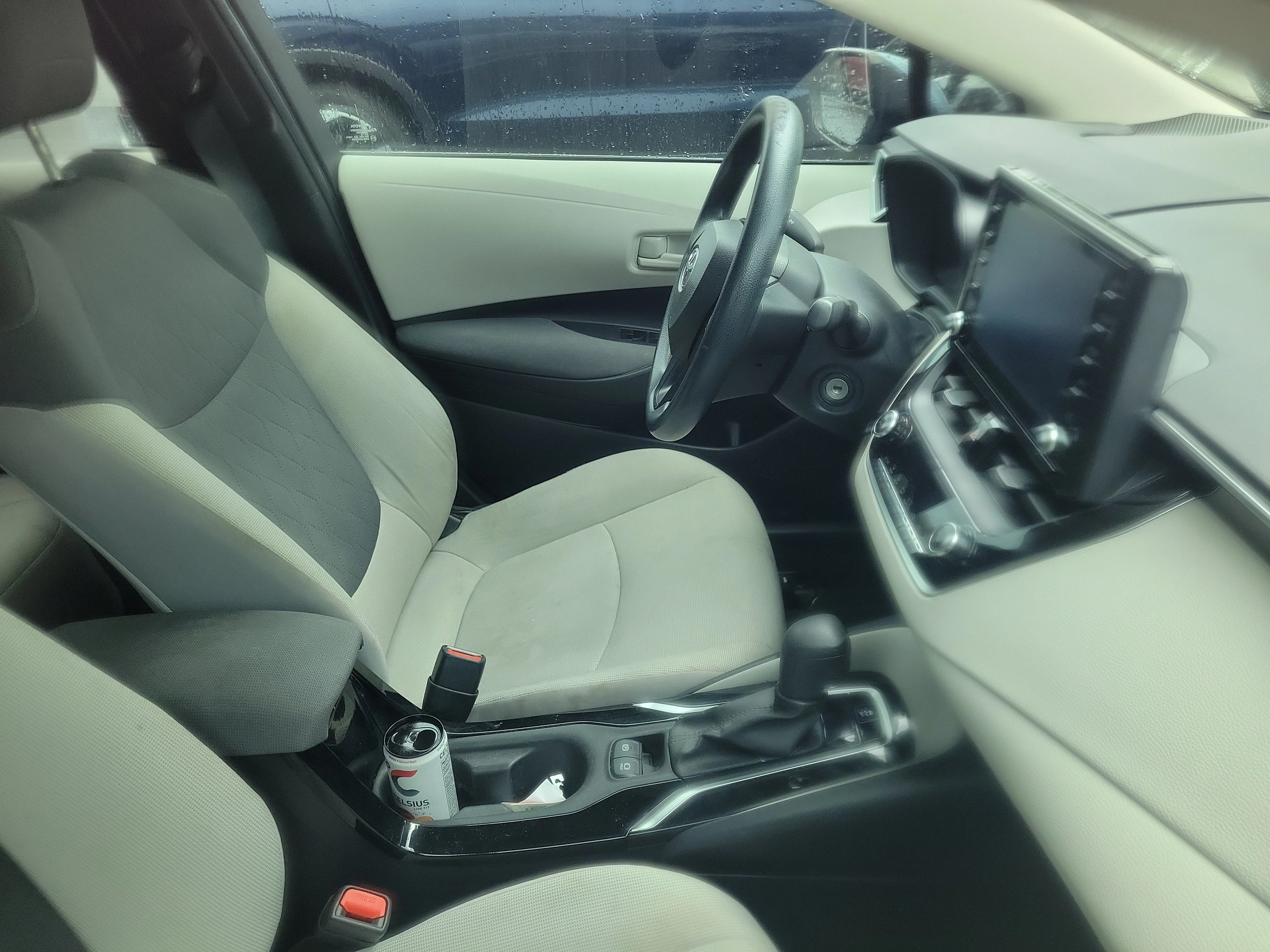 Used 2022  Toyota LE image 2