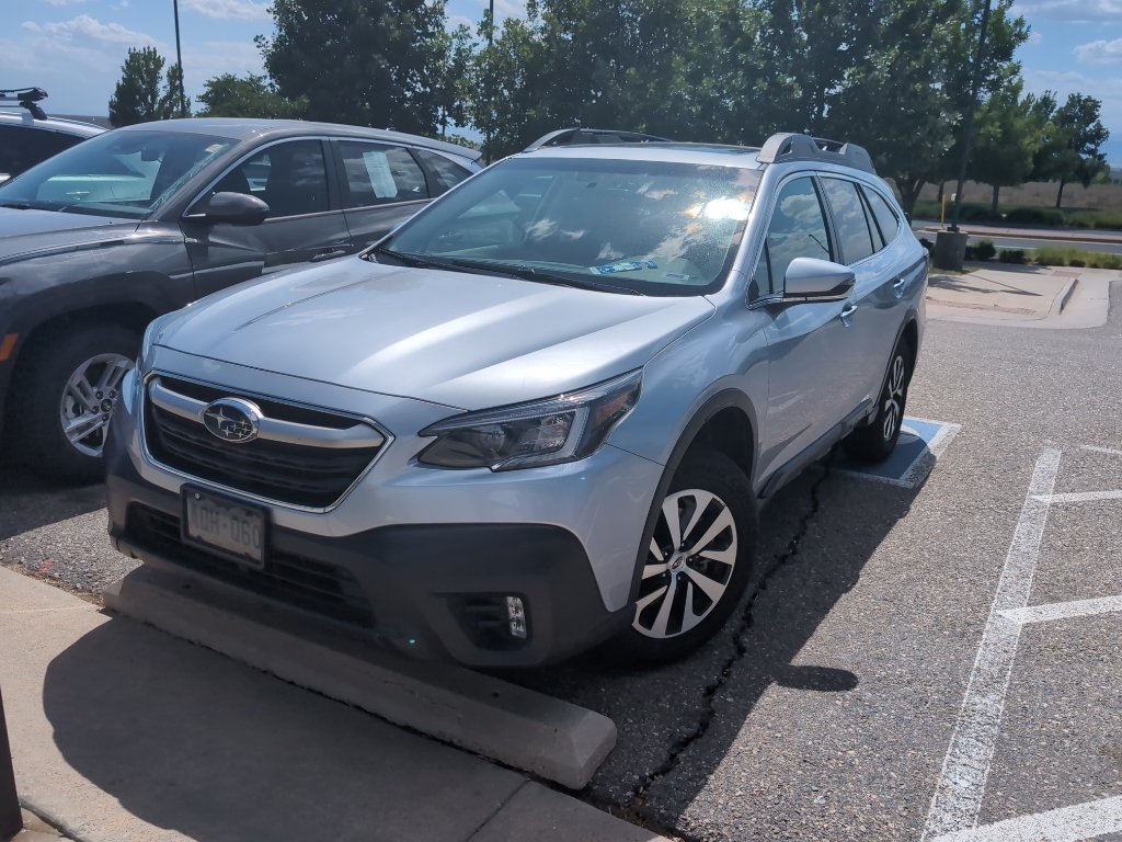 Used 2022  Subaru Premium image 1