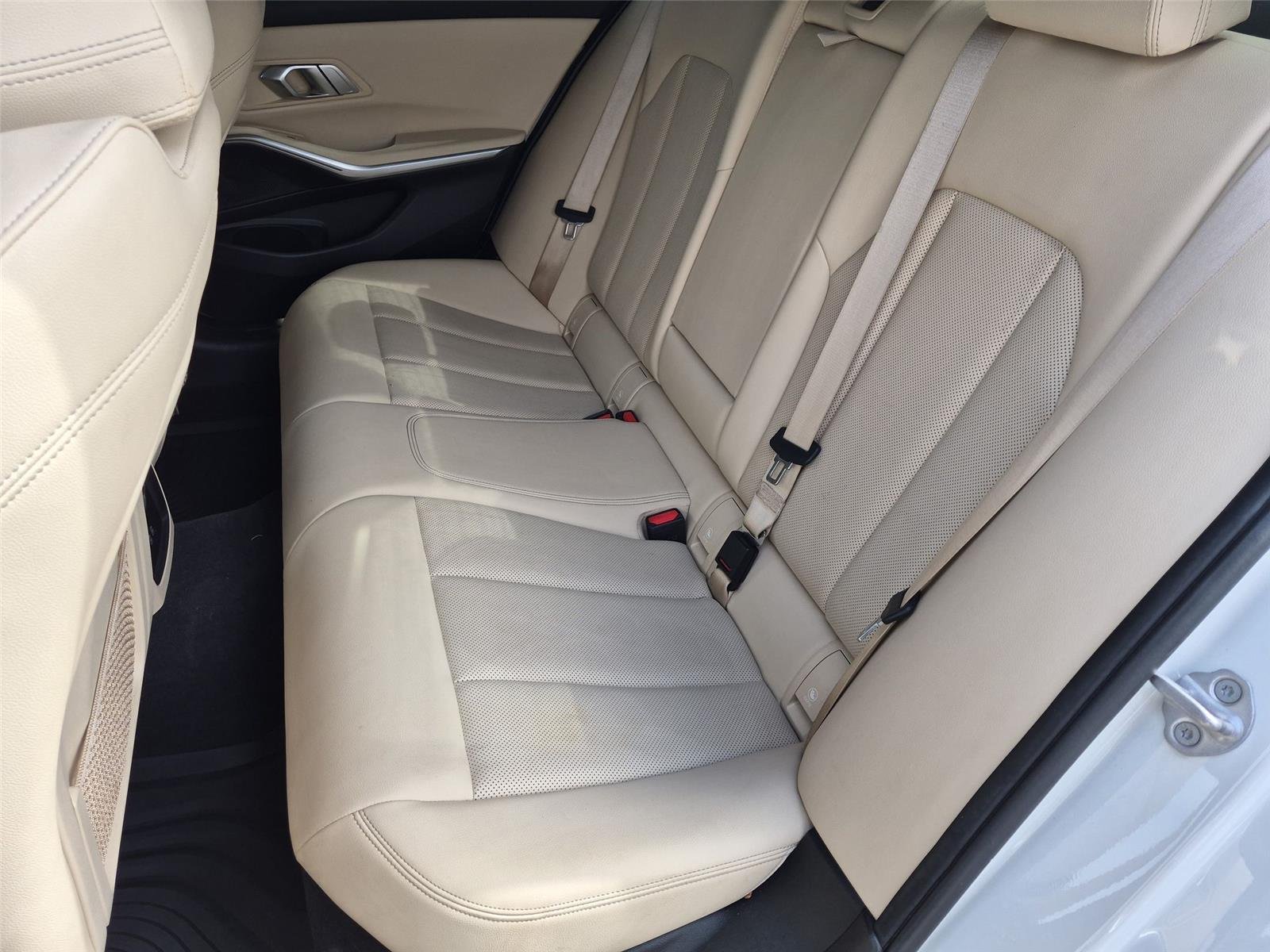 Used 2022 Mineral White Metallic BMW 330i xDrive image 32