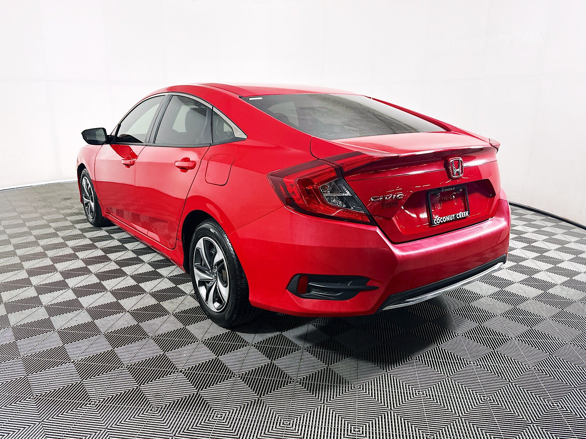 Used 2019 Red Honda LX image 5