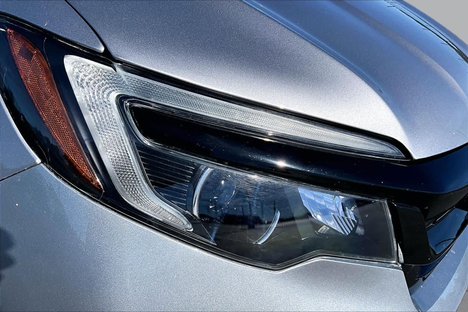 Used 2021 Lunar Silver Metallic Honda Special Edition image 26