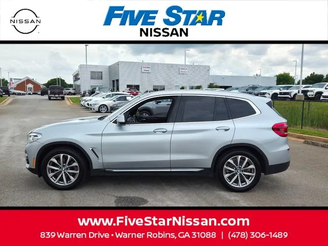 Used 2019 Silver BMW xDrive30i image 4