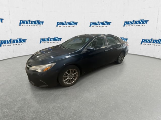 Used 2015 Gray Toyota SE image 5