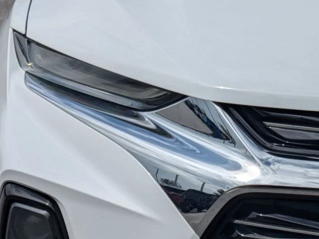 Certified Used 2019 Summit White Chevrolet Premier image 10