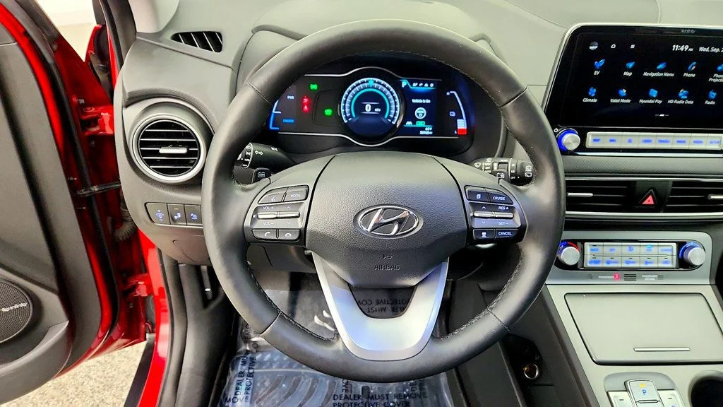 Used 2021 Pulse Red Hyundai Ultimate FWD image 15