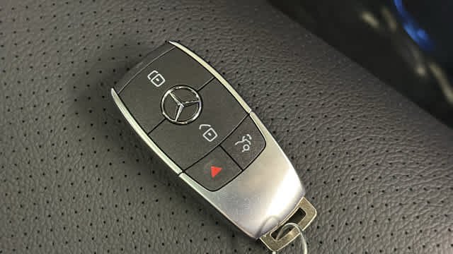 New 2026 Twilight Blue Metallic Mercedes-Benz GLS 450 image 40