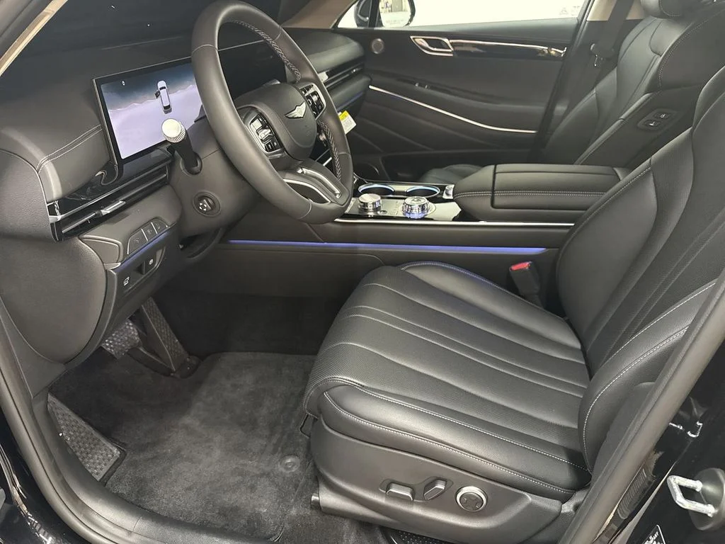 2025 GENESIS GV80 Standard - Photo 11