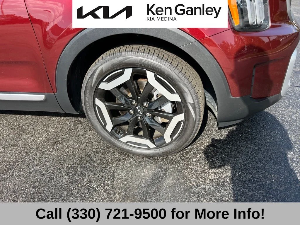 Used 2024 Red Kia S image 22