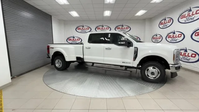 New 2026 Star White Metallic Tri-Coat Ford King Ranch image 4