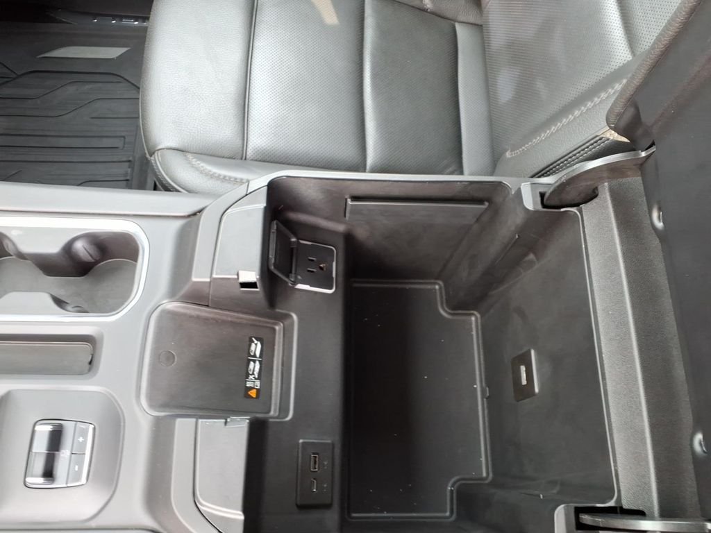 Used 2025 Onyx Black GMC Denali image 10