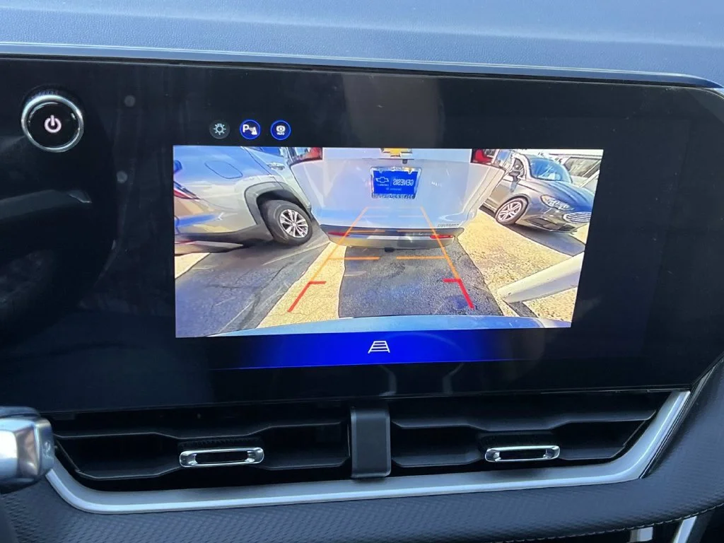 New 2027 Lakeshore Blue Metallic Chevrolet LT image 18