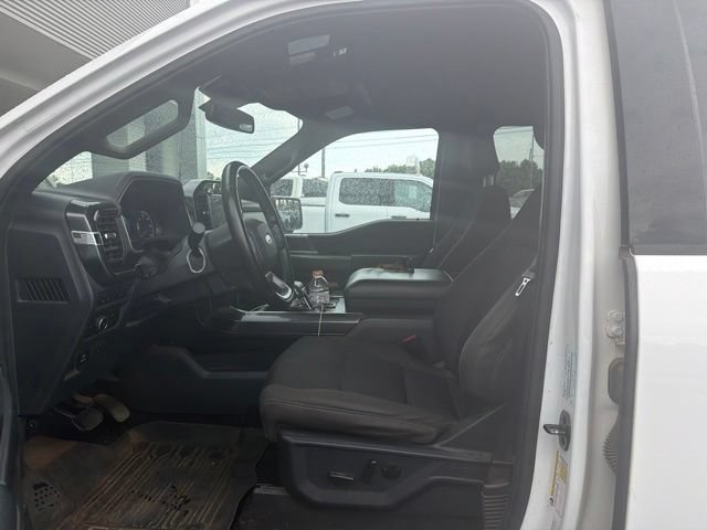 Used 2023 Oxford White Ford XLT image 3
