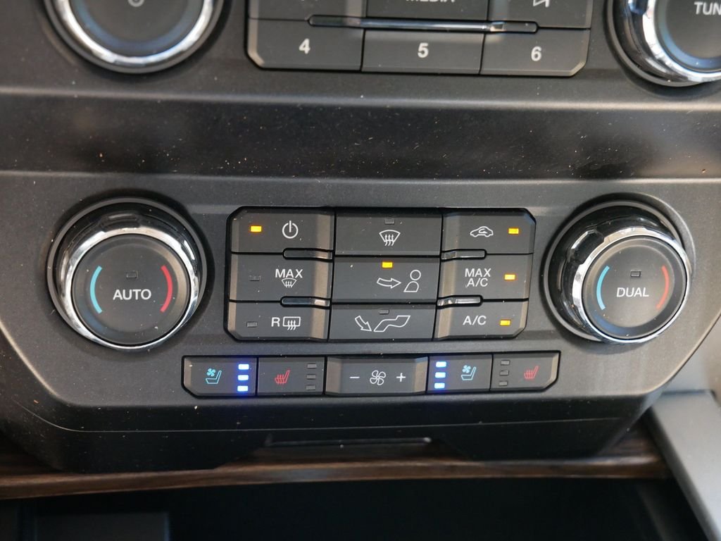 Used 2019 White Ford Lariat image 21