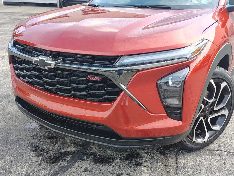 Used 2024 Red Chevrolet 2RS image 2