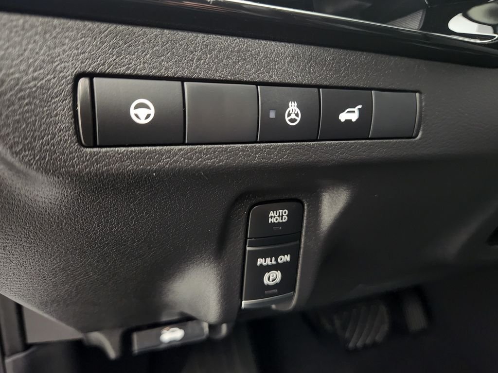 Certified Used 2025 White Nissan SL image 22