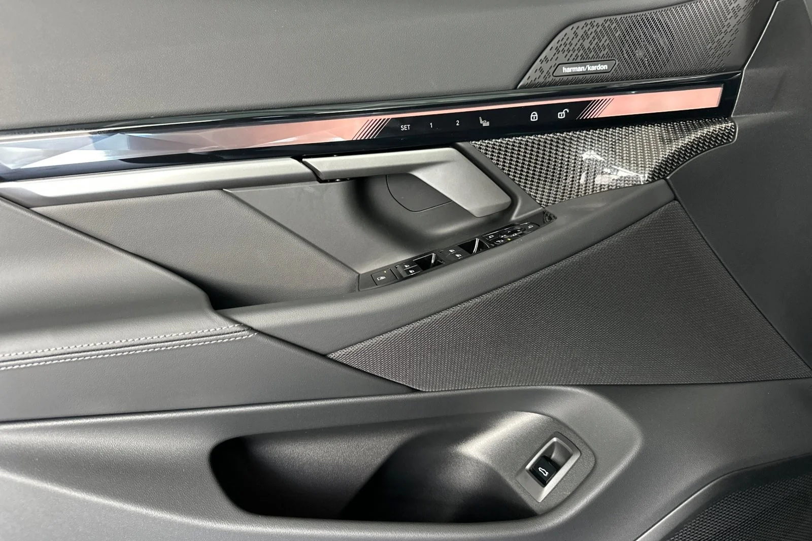New 2027 Dark Graphite Metallic BMW eDrive40 image 10