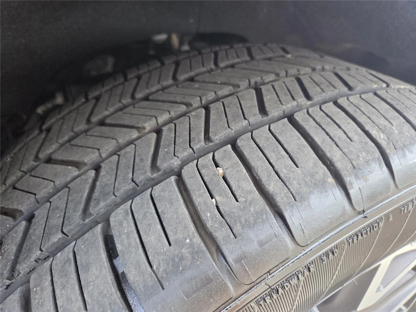 Used 2024 Diamond Black Crystal Pearlcoat Jeep Series III image 33