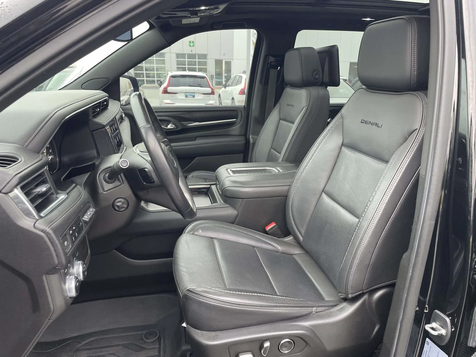 Used 2021 Onyx Black GMC Denali image 8
