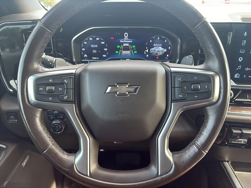 Used 2023 Summit White Chevrolet  image 23