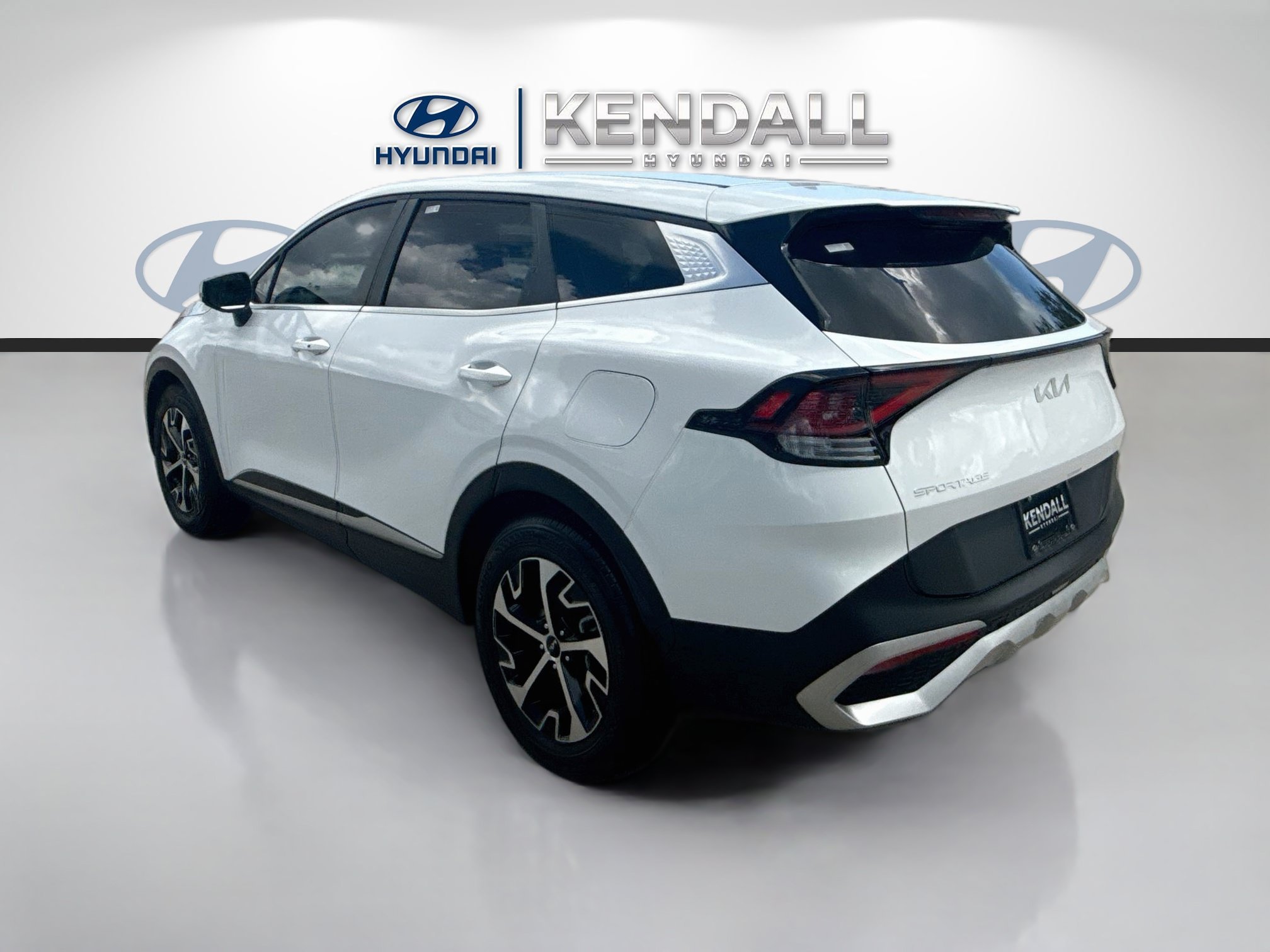Used 2024 Glacial White Pearl Kia EX image 3