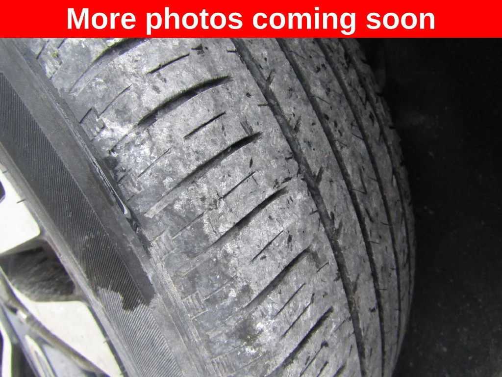 Used 2023 SUMMIT WHITE Chevrolet LT image 10