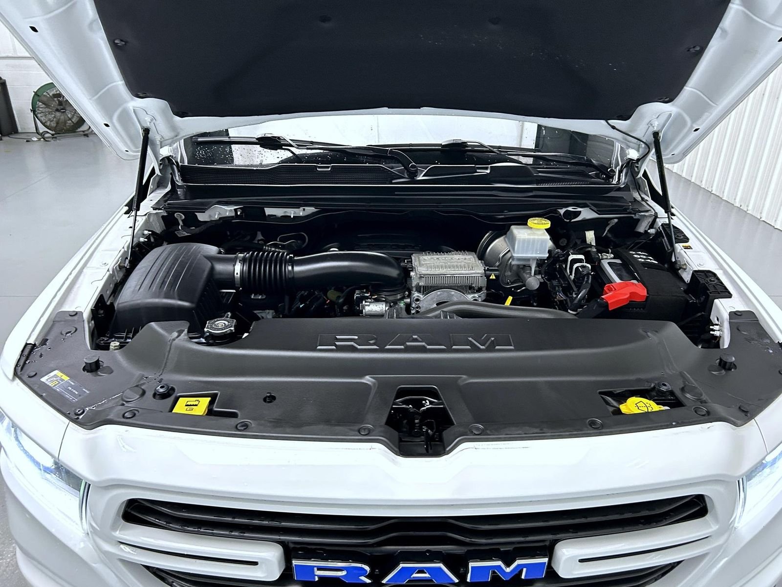 Used 2023 White Ram Laramie image 24