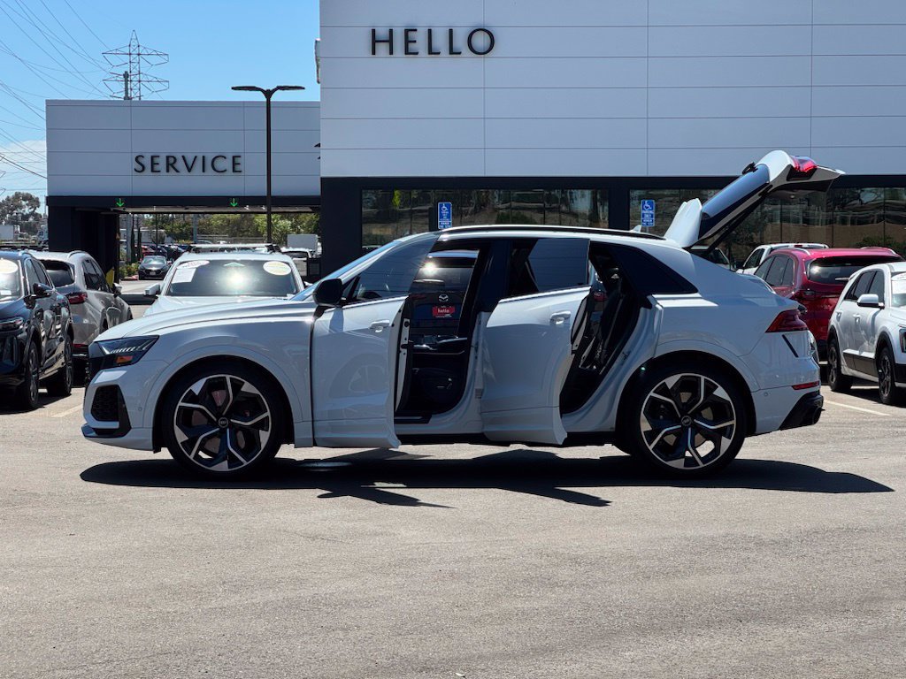 Used 2023 Glacier White Audi 4.0T image 27