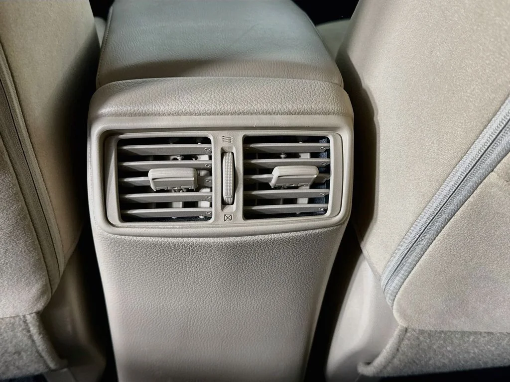 Used 2016 White Nissan SV image 26