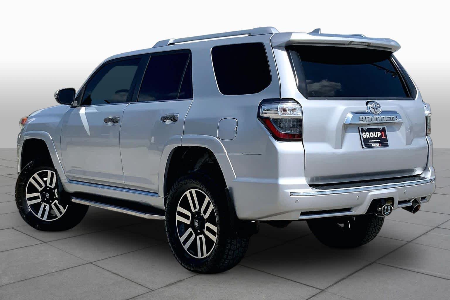 Used 2017 Classic Silver Metallic Toyota Limited image 12