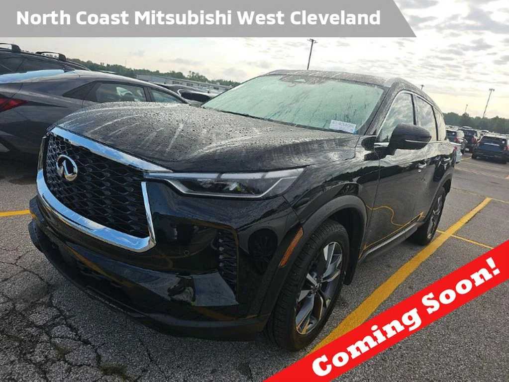 Used 2023 Black INFINITI LUXE image 1