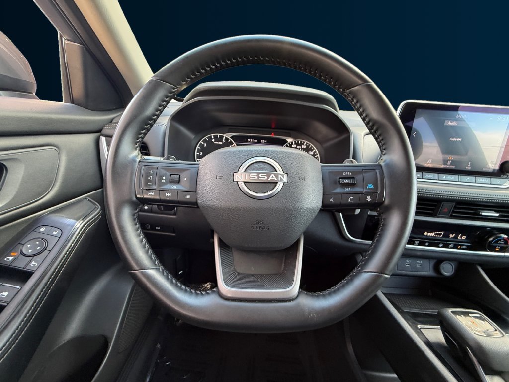 Used 2025 Gray Nissan SV image 2