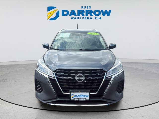 Used 2023 Gray Nissan SV image 8