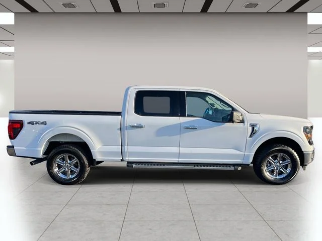 Used 2024  Ford XLT image 2