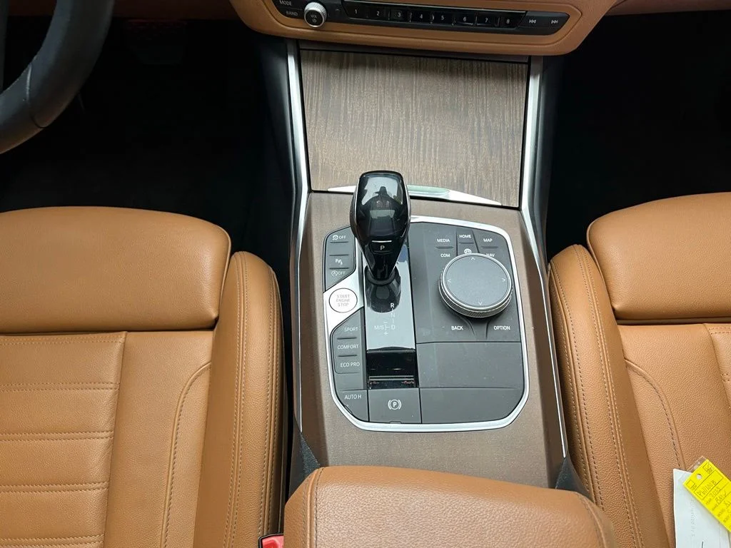 Used 2021 Alpine White BMW 330i image 12