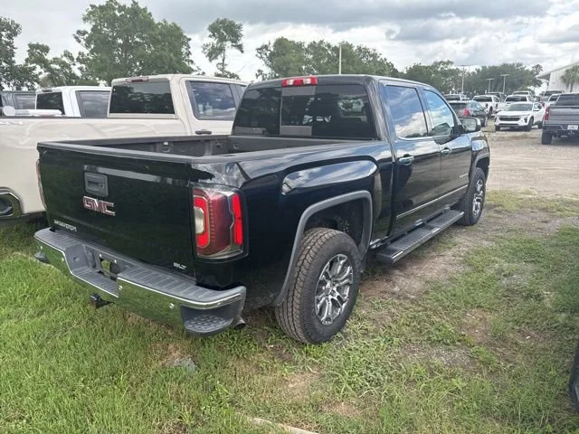 Used 2018 ONYX BLACK GMC SLT image 4
