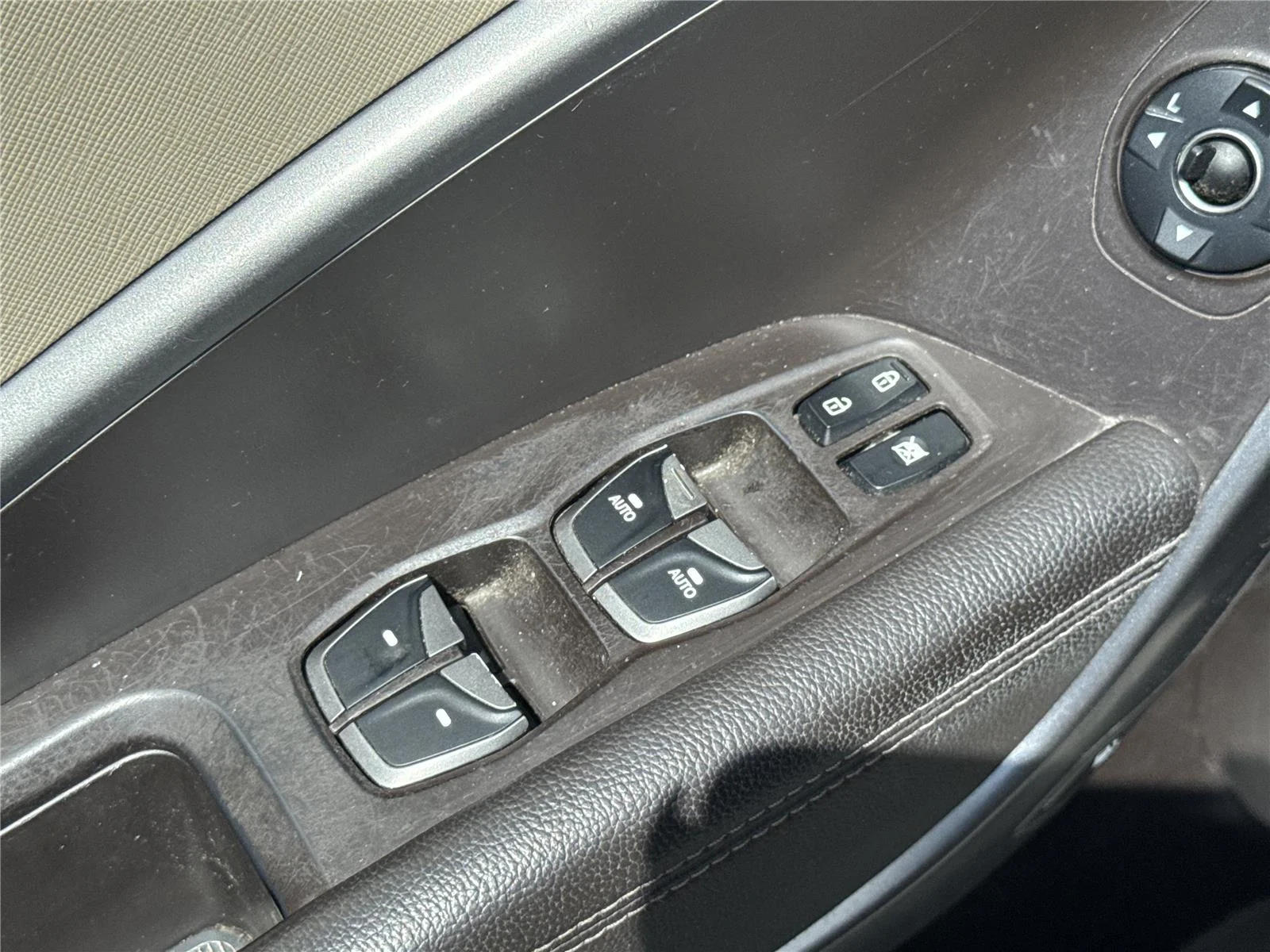 Used 2017 Canyon Copper Hyundai 2.4L image 19