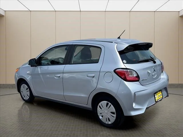 Used 2024  Mitsubishi ES image 4